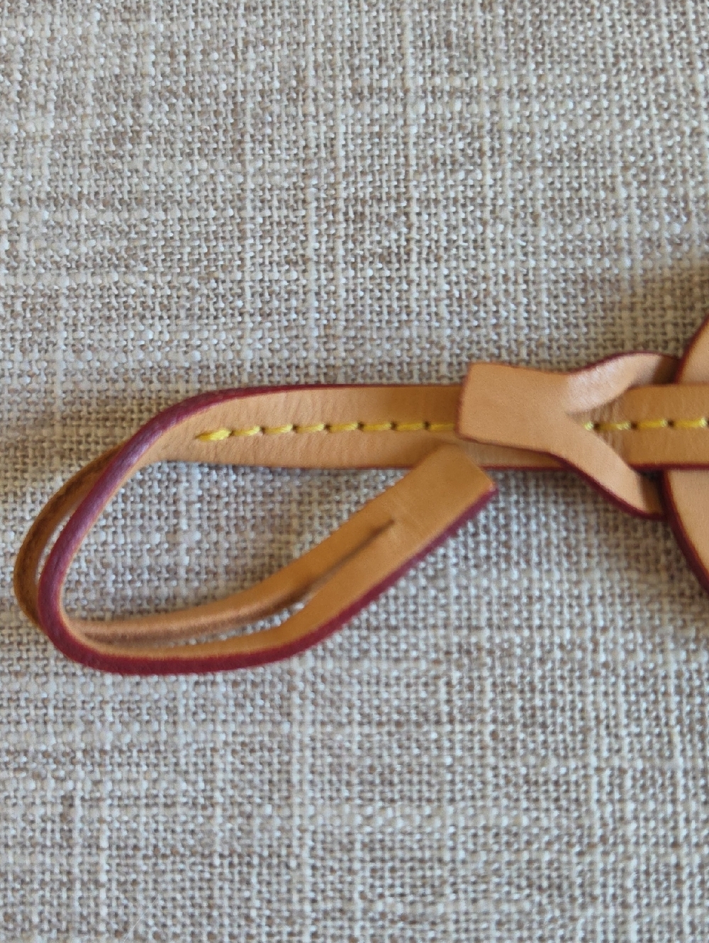 Dooney & Bourke Vachetta Leather Bag Tag - Picture 4 of 6